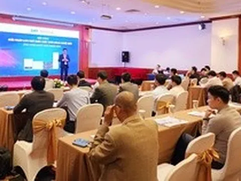 Giải pháp lắp song song nhiều Hybrid Inverter được giới thiệu tại hội thảo Dat Solar