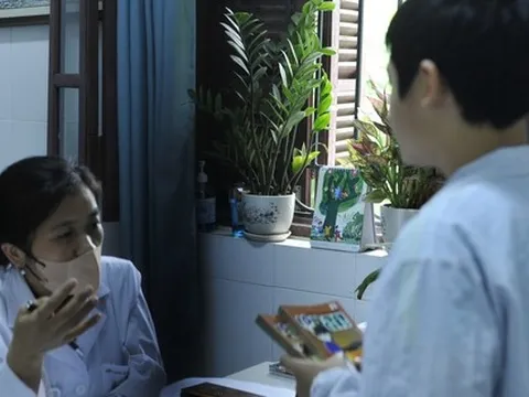 "Nghiện" mạng xã hội TikTok, nam thiếu niên đòi chống lại cha mẹ: Chuyên gia chỉ ra những hệ lụy ảnh hưởng tương lai của trẻ