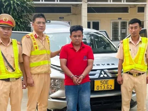 Đồng Nai: Bắt "nóng" 2 đối sử dụng xe ô tô 7 chỗ đi trộm cắp tài sản
