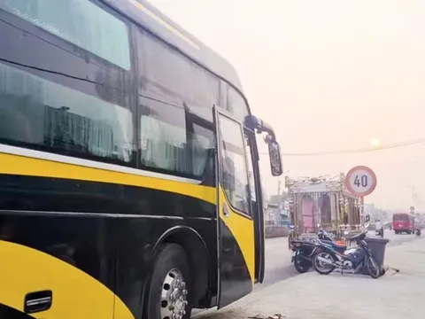 Một người đàn ông tử vong trên xe khách.