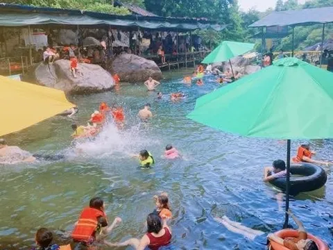 Dừng hoạt động khu du lịch có con suối đẹp bậc nhất ở Thừa Thiên-Huế