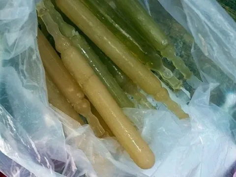 Quảng Nam: 16 em học sinh tiểu học bị ngộ độc sau khi ăn kem ống