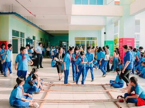 Yêu cầu các trường học tại TP HCM thực hiện nghiêm đeo khẩu trang và khử khuẩn