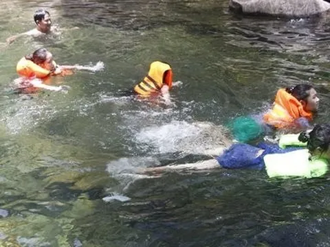 Khu du lịch suối Tiên ở TT-Huế tạm dừng hoạt động: Có tín hiệu vui!