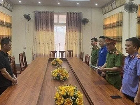 Hà Tĩnh: Bắt gã đàn ông “nổ” quen biết cán bộ để lừa đảo người mua đất