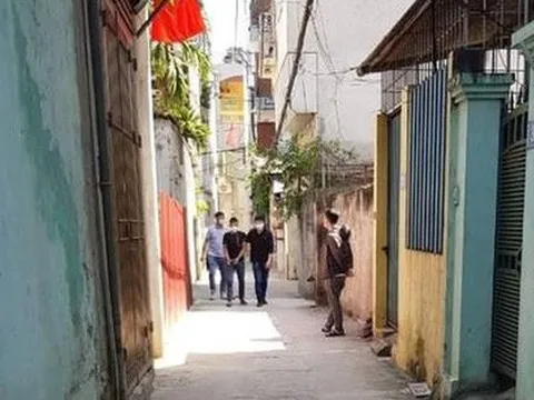 Hà Nội: Vào tận giường đe doạ cướp điện thoại của nữ sinh, còn thản nhiên xin mật khẩu