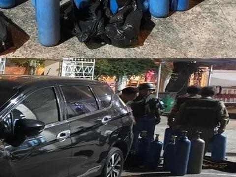 Tp.Đà Nẵng: Xử lý đối tượng vận chuyển 12 bình khí cười đi tiêu thụ