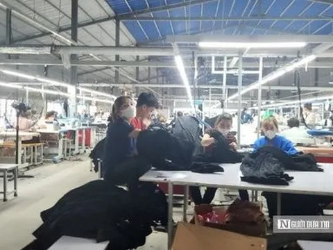 Từng xảy ra hỏa hoạn, xưởng sản xuất đũa tự ý chuyển nghề may