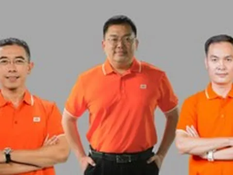 Chân dung tân Chủ tịch FPT Telecom vừa thay ông Hoàng Nam Tiến: Thu nhập 5 tỷ đồng/năm, từng nhận giải thưởng Quả cầu vàng CNTT khi mới 32 tuổi