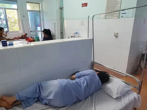 Quảng Bình: Truy tìm đôi nam nữ lạ mặt xông vào phòng làm việc hành hung thủ quỹ