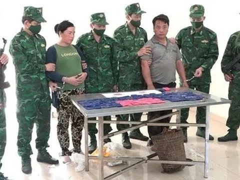 Thanh Hóa: Bắt quả tang 2 đối tượng vận chuyển 15.000 viên ma túy