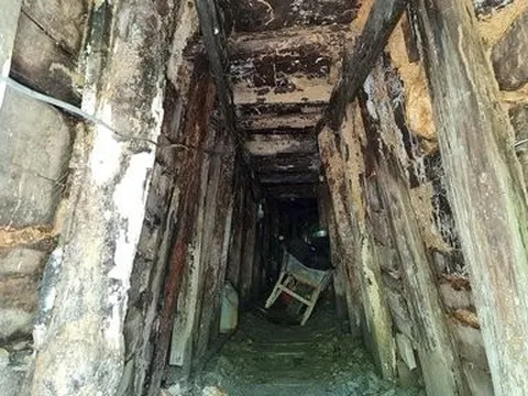 Chui vào hầm khai thác vàng để tìm kiếm phế liệu, 3 người chết ngạt