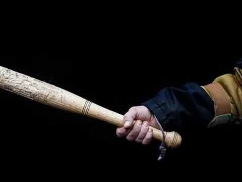 Điều tra vụ người đàn ông treo cổ tự tử, sau khi dùng hung khí đập đầu tình nhân