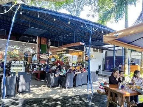 Đà Lạt: Các quán cafe, chợ đêm chật kín du khách trong ngày đầu nghỉ lễ 30/4