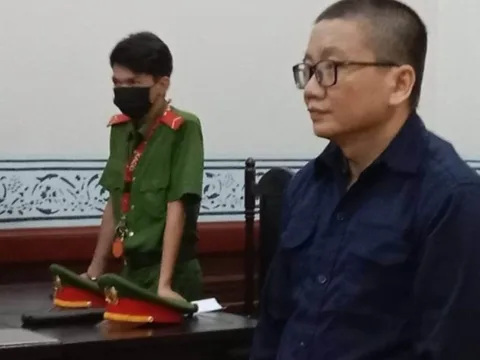 Giả mạo trong công tác, cựu thiếu tá lĩnh án
