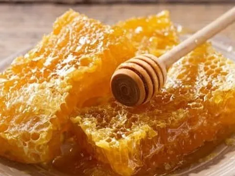 Sáp ong có tác dụng gì?