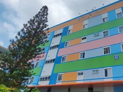 Bé 3 tuổi tử vong vì ngã xô nước cao 50cm