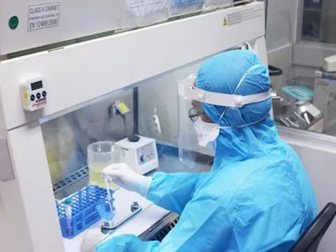 Ngày 9/5, thêm 2.122 ca COVID-19, bệnh nhân thở máy tăng gần 10 lần sau 24 giờ