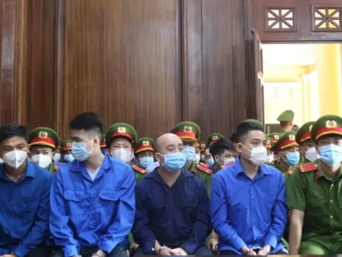 Hai cựu công an tham gia dàn cảnh cướp tiền ảo trên cao tốc khai gì tại tòa?