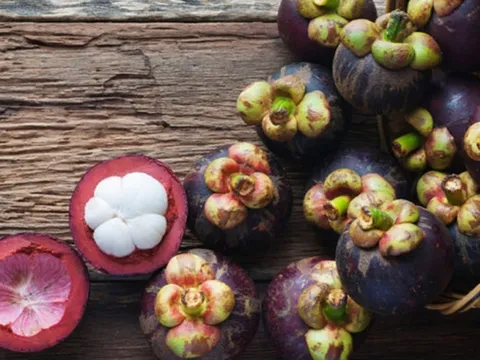 Thứ ai cũng vứt bỏ khi ăn măng cụt là 'thuốc quý' ngừa ung thư, chống lão hóa