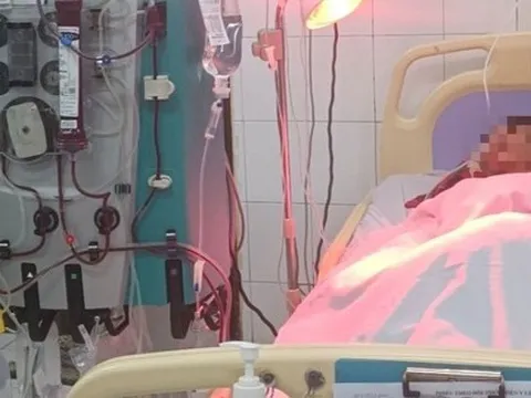 Sau tiệc nhậu, 2 người tử vong, một người cấp cứu nghi do ngộ độc rượu