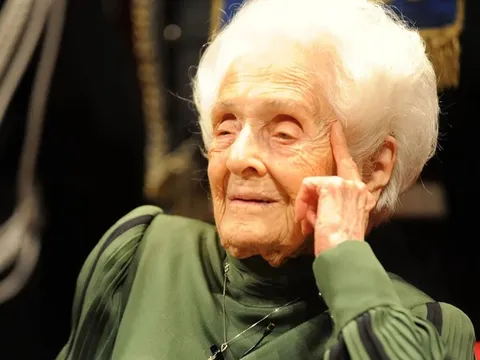 Nhà khoa học đoạt giải Nobel thọ 103 tuổi tiết lộ bí quyết để sống lâu, trí óc minh mẫn hơn cả lúc 20 tuổi