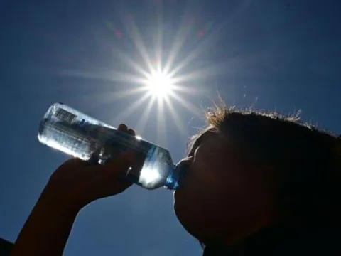 Các khu vực trên cả nước có chỉ số tia cực tím gây hại rất cao