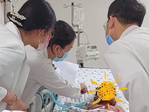 Sau 2 ngày ăn cua, bé trai nguy kịch