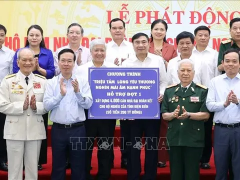 Chủ tịch nước dự Lễ phát động ủng hộ làm nhà đại đoàn kết cho hộ nghèo của tỉnh Điện Biên