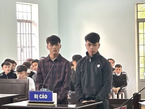 Bình Thuận: Nhóm thiếu niên chém người ở chợ Phan Thiết, lãnh án tù