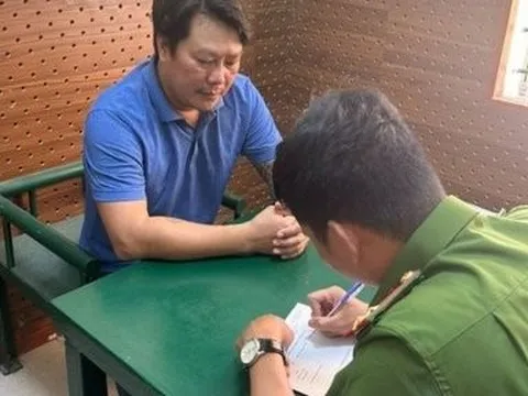 Khởi tố đối tượng vác súng vào nhà dân, gây náo loạn