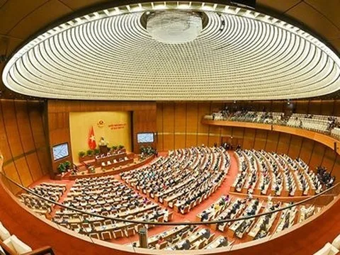 Quốc hội sẽ xem xét giảm thuế GTGT, tăng vốn cho một ngân hàng
