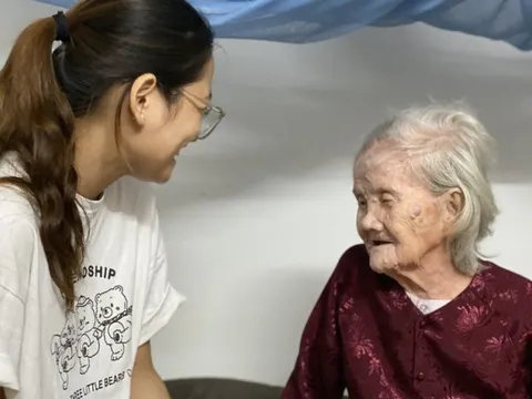 Gặp cụ bà ở Huế suốt 3 thập kỷ cho sinh viên nghèo vào nhà ở miễn phí