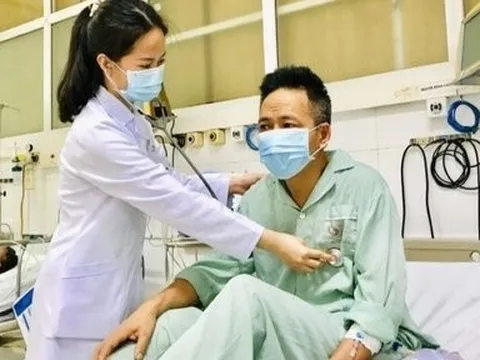 Người đàn ông bị bỏng họng sau khi uống nhầm hoá chất tẩy rửa sàn