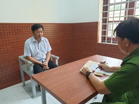 Bắt nguyên Chủ tịch, Phó Chủ tịch UBND thị trấn ở Hậu Giang
