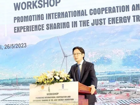Tăng cường hợp tác quốc tế và chia sẻ kinh nghiệm về chuyển đổi năng lượng công bằng