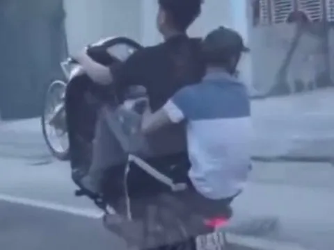 Xử lý nam thanh niên chở bạn không đội mũ bảo hiểm bốc đầu trên QL1A