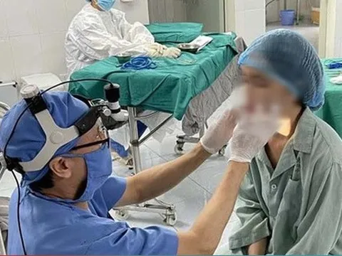 Gặp biến chứng vì cấy chỉ nâng mũi và tiêm filler "tai Phật"