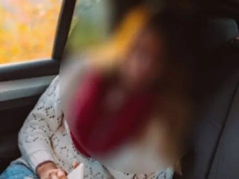 Ngủ trong ô tô bật điều hòa, coi chừng chết ngạt