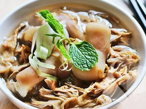 Người đàn ông sút cân, đầy bụng, không ngờ 'thủ phạm' là món đã ăn cách đây 6 tháng