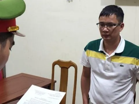 Bắt đối tượng buôn lậu hàng trăm tấn thuốc bắc