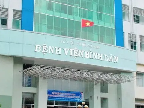 16 năm mới phát hiện mình là con trai