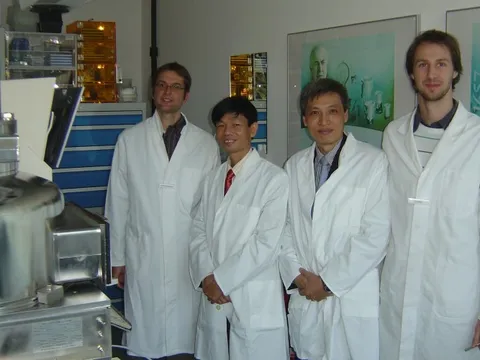 Nhà khoa học 35 năm bền bỉ theo đuổi công nghệ mạ PVD