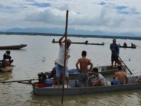 Bình Thuận: Tìm thấy người câu cá bị sét đánh rơi xuống hồ mất tích
