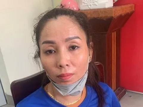 Tây Ninh: Bắt nữ đối tượng mang súng quân dụng đi giao dịch ma tuý
