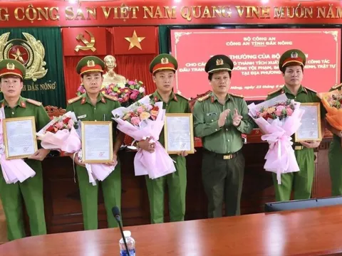 Bộ Công an khen thưởng cho 15 lượt tập thể thuộc Công an tỉnh Đắk Nông