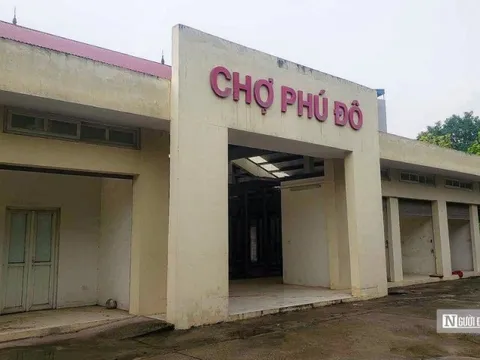 Khu chợ 18 tỷ đồng bỏ hoang gây bức xúc bị Hà Nội yêu cầu làm rõ