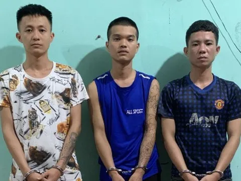 Bắt nhóm đối tượng đột nhập nhà dân đánh người, cướp tài sản