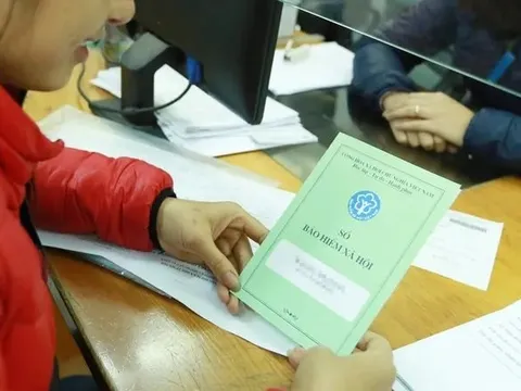 Hướng dẫn hưởng chế độ hưu trí khi công ty nợ tiền đóng BHXH