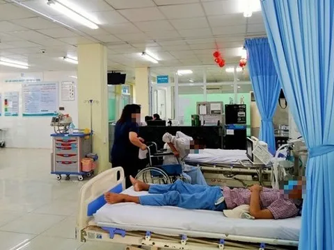 Đà Nẵng: 7 du khách nhập viện, nghi do ngộ độc thực phẩm